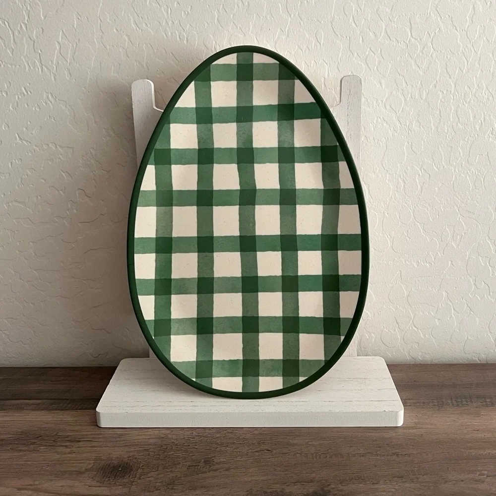 Target Bullseyes Playground Easter Spring Egg Shaped Serving Platter -Green